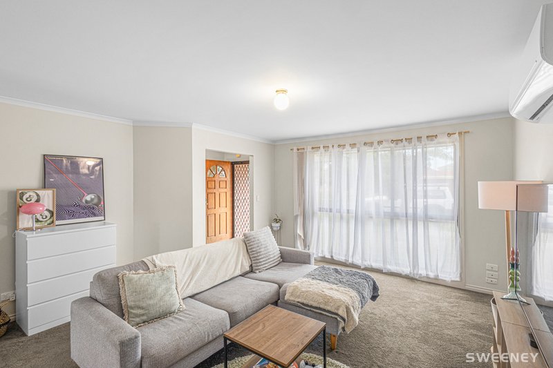 Photo - 15A Sommers Drive, Altona Meadows VIC 3028 - Image 5