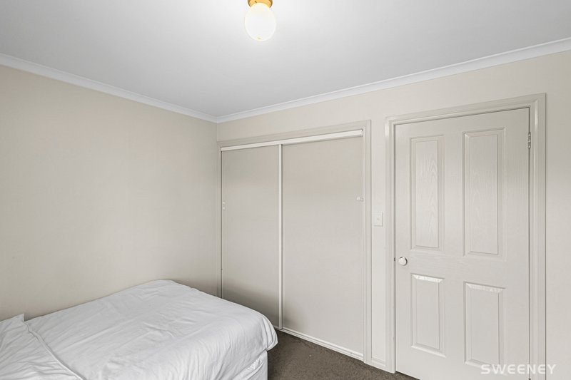 Photo - 15A Sommers Drive, Altona Meadows VIC 3028 - Image 8