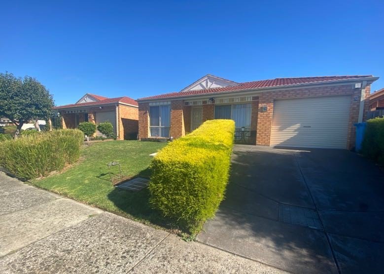 15A Staunton Walk, Cranbourne East VIC 3977