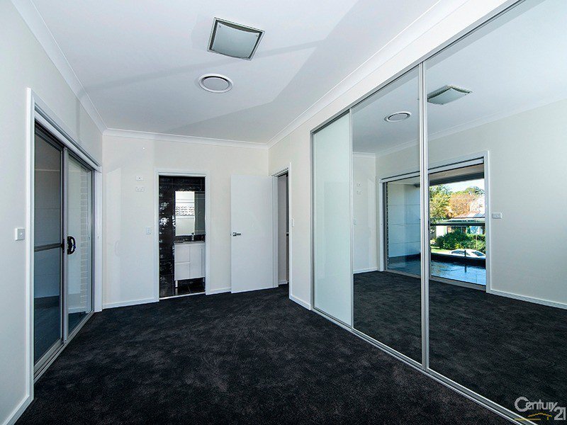 Photo - 15a Taloma Street, Picnic Point NSW 2213 - Image 6