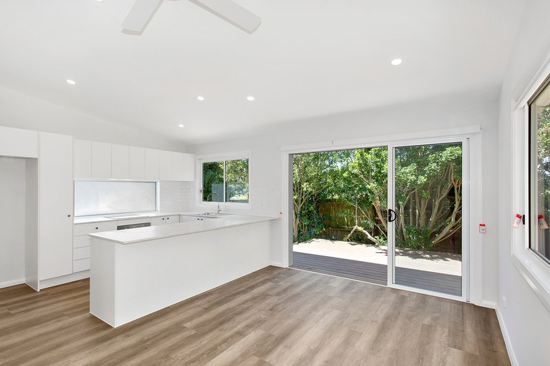 Photo - 15a Tyrone Avenue, Forestville NSW 2087 - Image 3