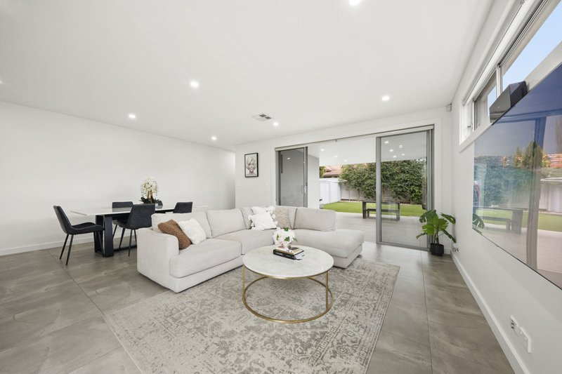 Photo - 15a Vale Street, Woodpark NSW 2164 - Image 3