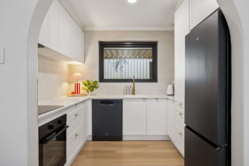 Photo - 15B Ives Street, Hamilton Hill WA 6163 - Image 11