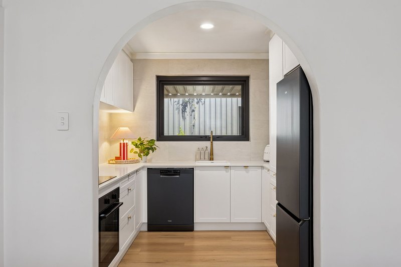 Photo - 15B Ives Street, Hamilton Hill WA 6163 - Image 12