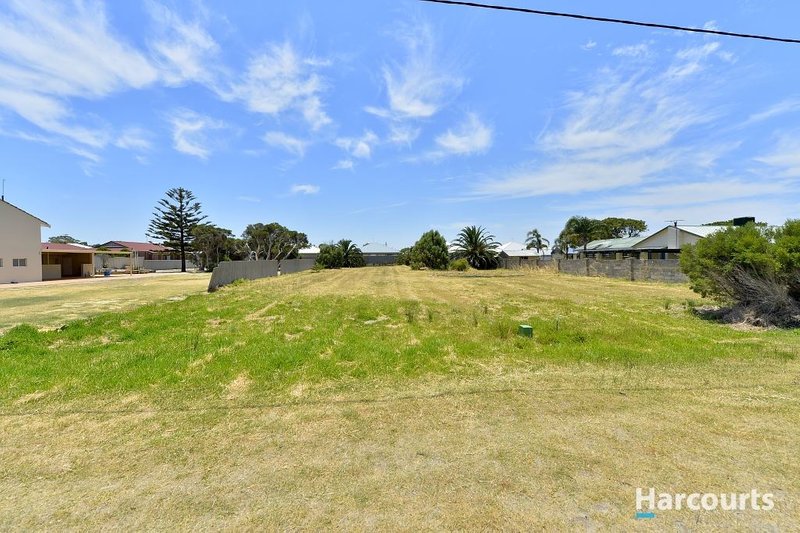 Photo - 15B John Street, Coodanup WA 6210 - Image 5