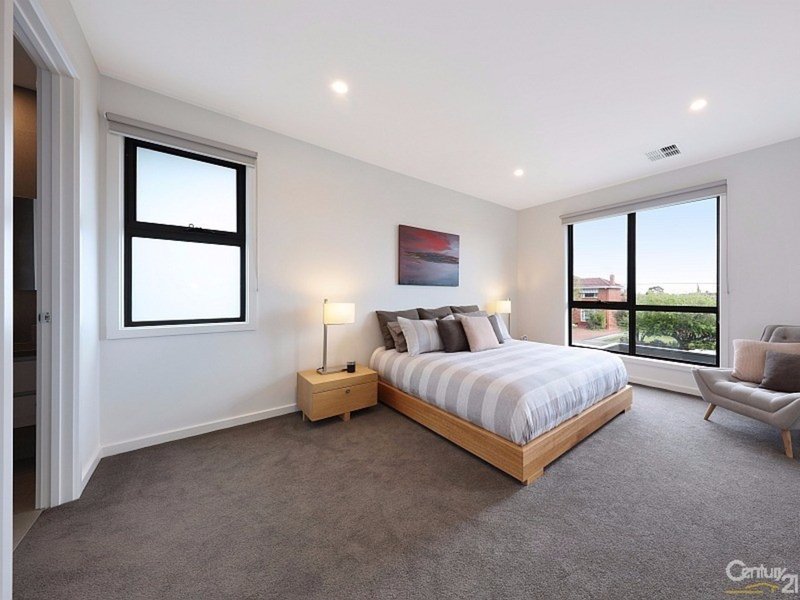 Photo - 15B London Street, Bentleigh VIC 3204 - Image 5