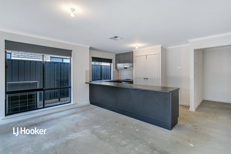 Photo - 15B Lovelock Road, Parafield Gardens SA 5107 - Image 5