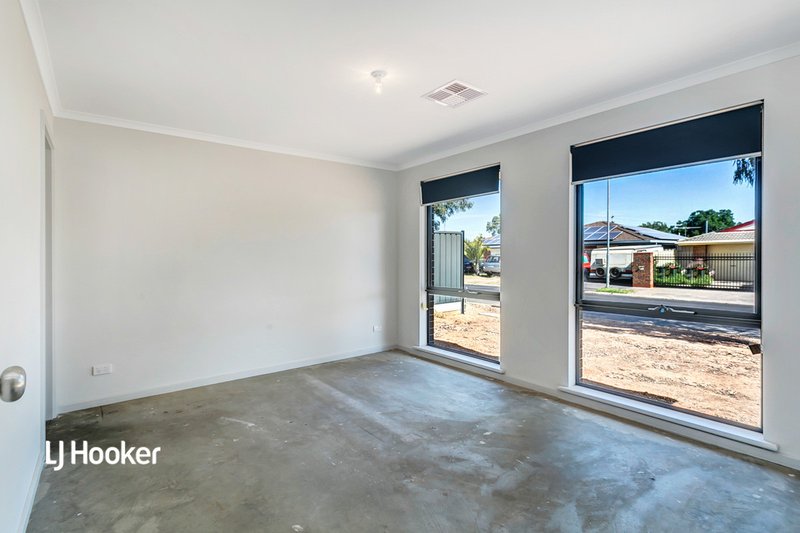 Photo - 15B Lovelock Road, Parafield Gardens SA 5107 - Image 7