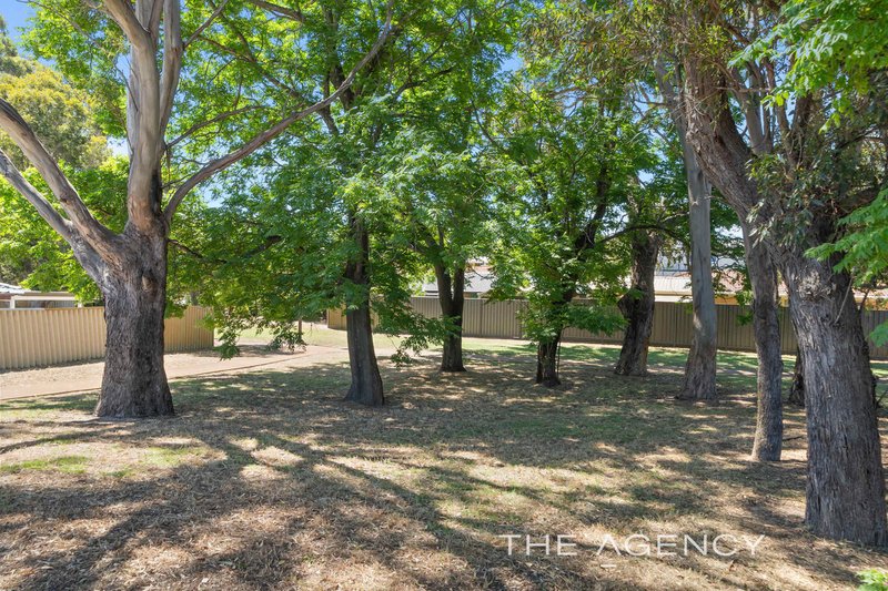 Photo - 15C Passey Place, Kardinya WA 6163 - Image 2