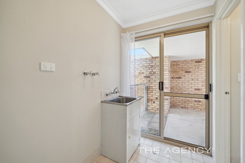 Photo - 15C Passey Place, Kardinya WA 6163 - Image 14