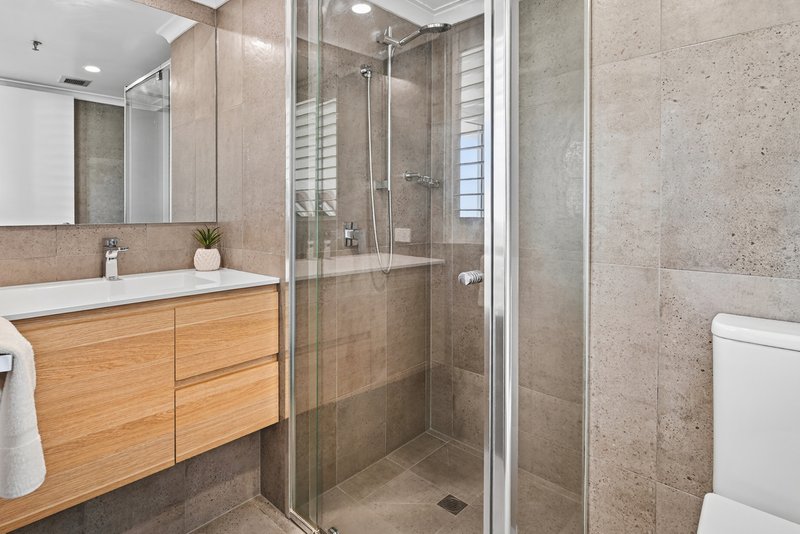 Photo - 15D/3540 Main Beach Parade, Main Beach QLD 4217 - Image 11