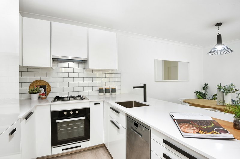 Photo - 15J/19-21 George Street, North Strathfield NSW 2137 - Image 3