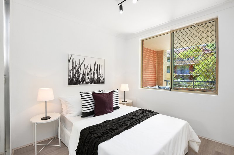 Photo - 15J/19-21 George Street, North Strathfield NSW 2137 - Image 5