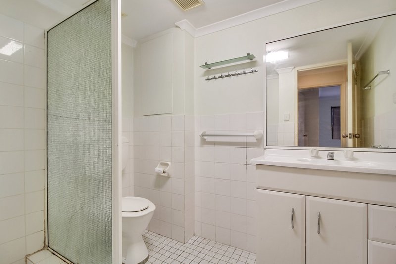 Photo - 1/6-12 Hindmarsh Avenue, North Wollongong NSW 2500 - Image 6