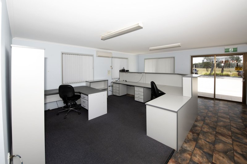 Photo - 16-18 Industrial Road, Crows Nest QLD 4355 - Image 8