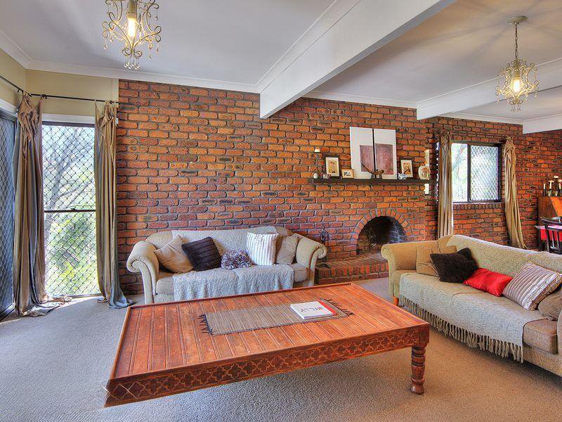 Photo - 16-18 Rangeview Street, Rochedale South QLD 4123 - Image 2