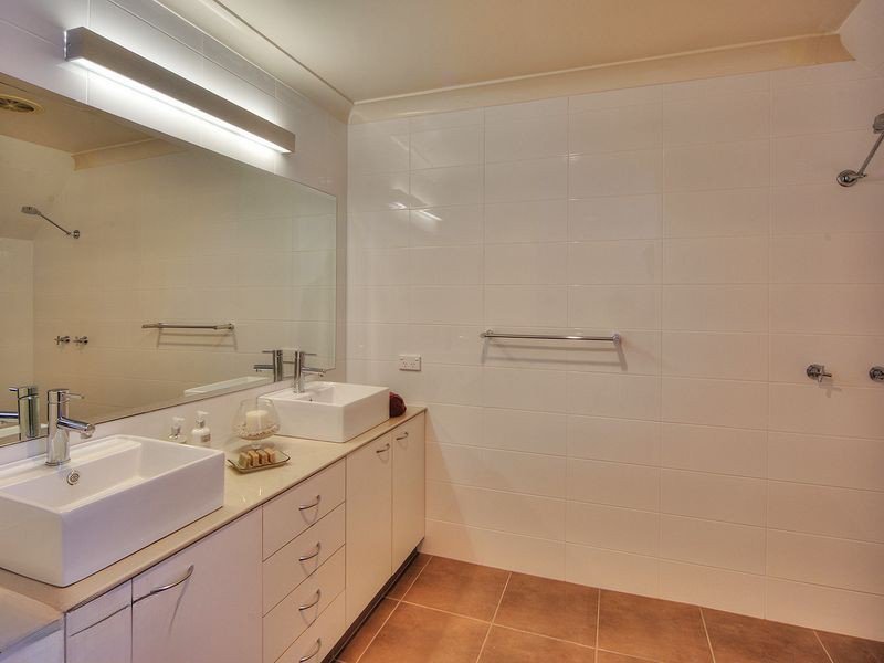 Photo - 16-18 Rangeview Street, Rochedale South QLD 4123 - Image 7