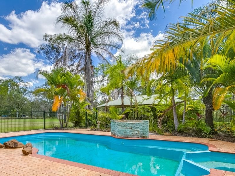 Photo - 16-28 Reggie Drive, Greenbank QLD 4124 - Image 3