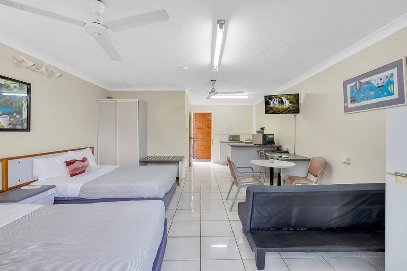 Photo - 16 & 30/259 Sheridan Street, Cairns North QLD 4870 - Image 12