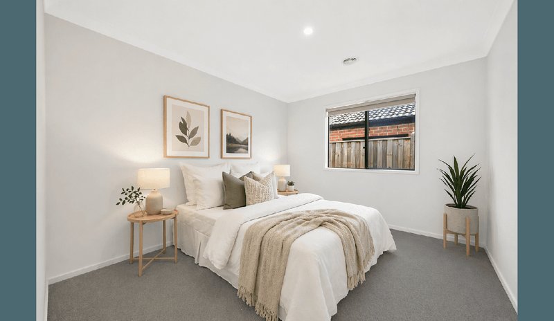Photo - 16 Adelaide Circuit, Donnybrook VIC 3064 - Image 9