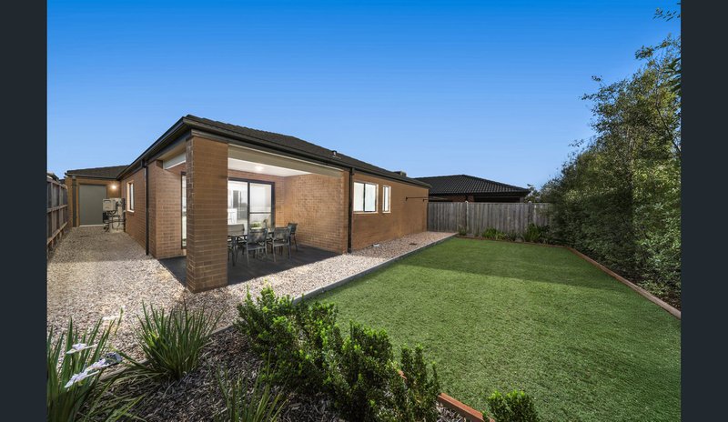 Photo - 16 Adelaide Circuit, Donnybrook VIC 3064 - Image 14