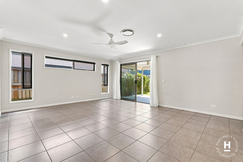 Photo - 16 Affinity Way, South Ripley QLD 4306 - Image 9