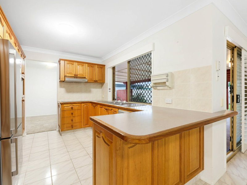 Photo - 16 Agave Street, Elanora QLD 4221 - Image 11