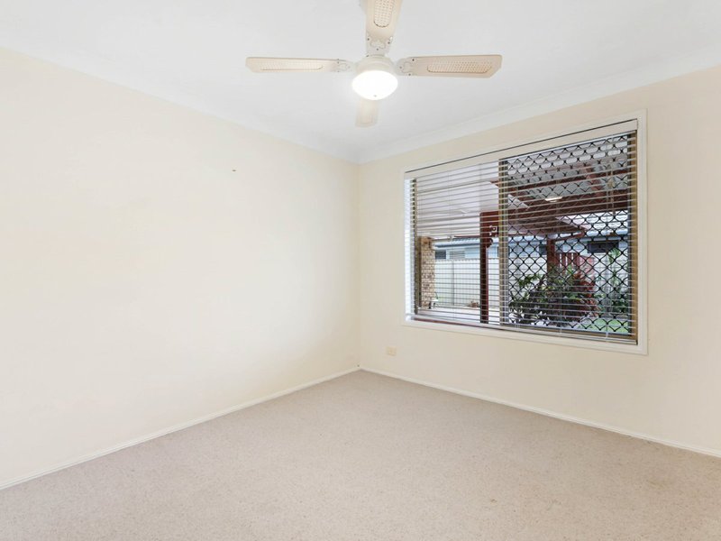 Photo - 16 Agave Street, Elanora QLD 4221 - Image 15