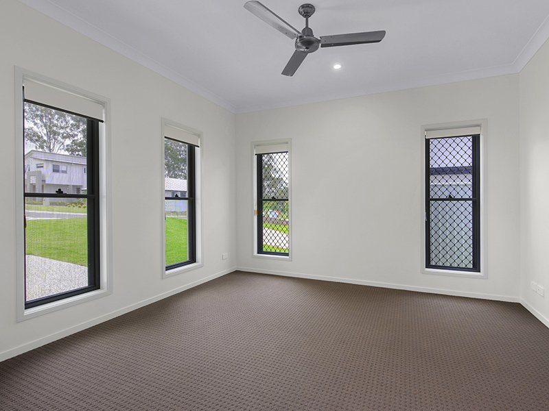 Photo - 16 Aldritt Place, Bridgeman Downs QLD 4035 - Image 2