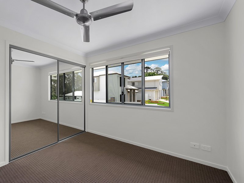 Photo - 16 Aldritt Place, Bridgeman Downs QLD 4035 - Image 12