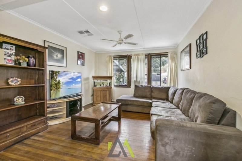 Photo - 16 Aleppo Crescent, Frankston North VIC 3200 - Image 2