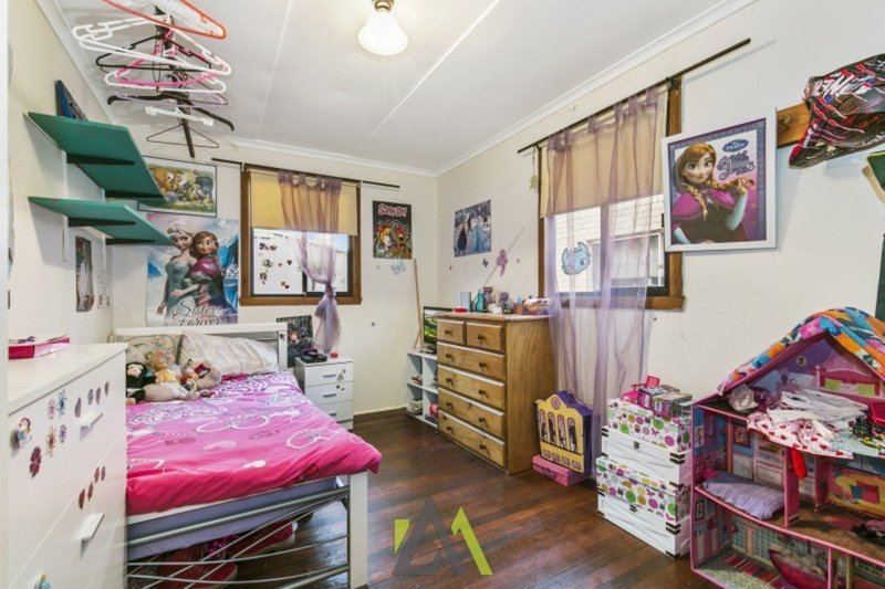 Photo - 16 Aleppo Crescent, Frankston North VIC 3200 - Image 6