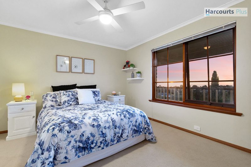 Photo - 16 Alfonso Drive, Hallett Cove SA 5158 - Image 11