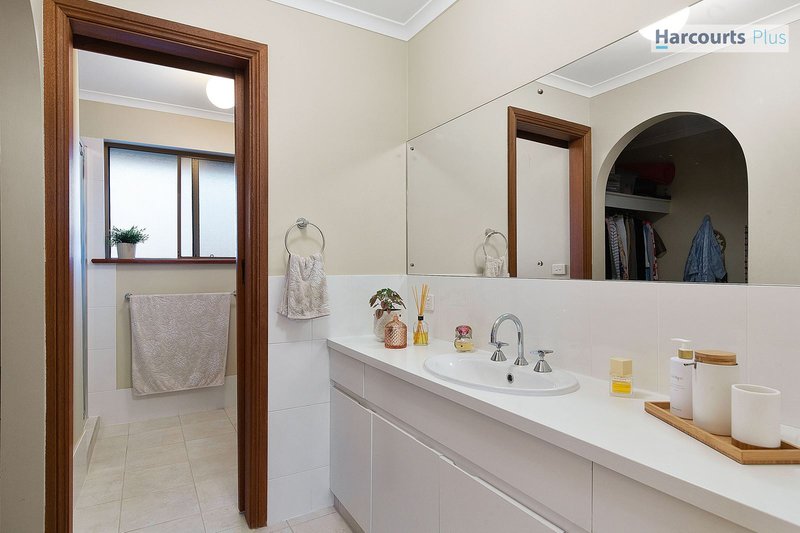 Photo - 16 Alfonso Drive, Hallett Cove SA 5158 - Image 12