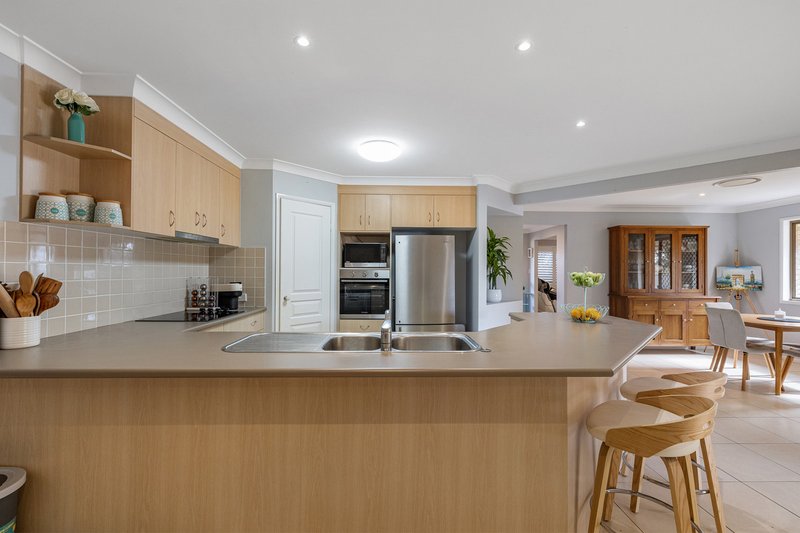 Photo - 16 Alford Place, Wellington Point QLD 4160 - Image 5