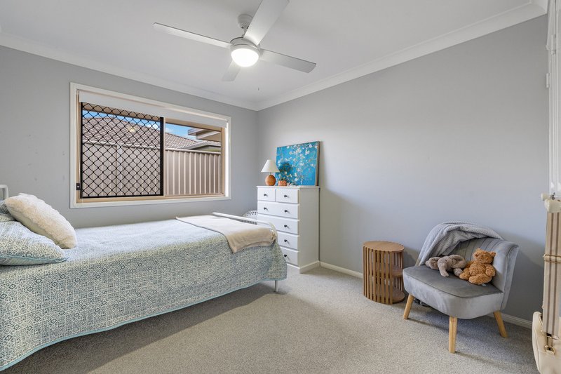 Photo - 16 Alford Place, Wellington Point QLD 4160 - Image 10