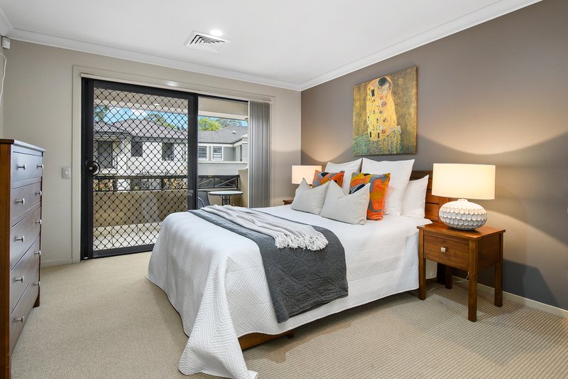 Photo - 16 Allamanda Way, Thornleigh NSW 2120 - Image 6