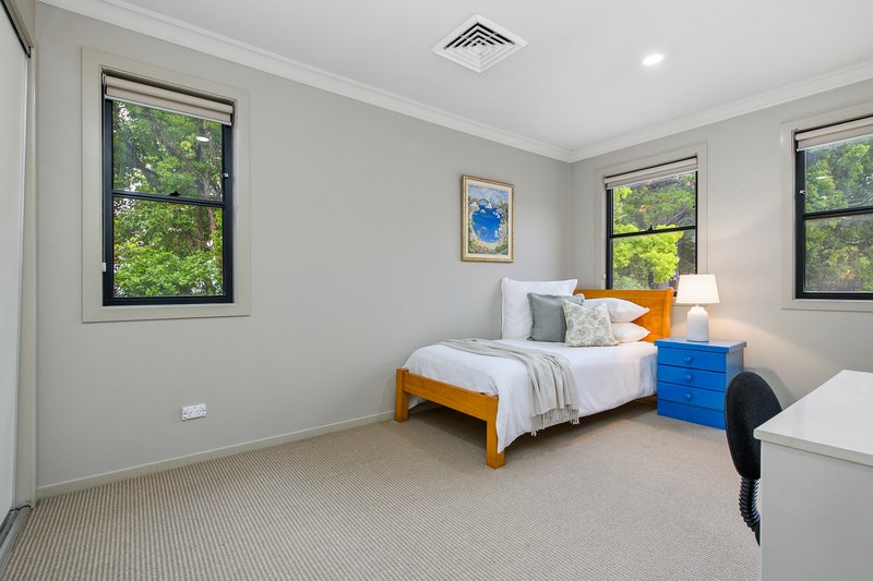 Photo - 16 Allamanda Way, Thornleigh NSW 2120 - Image 7