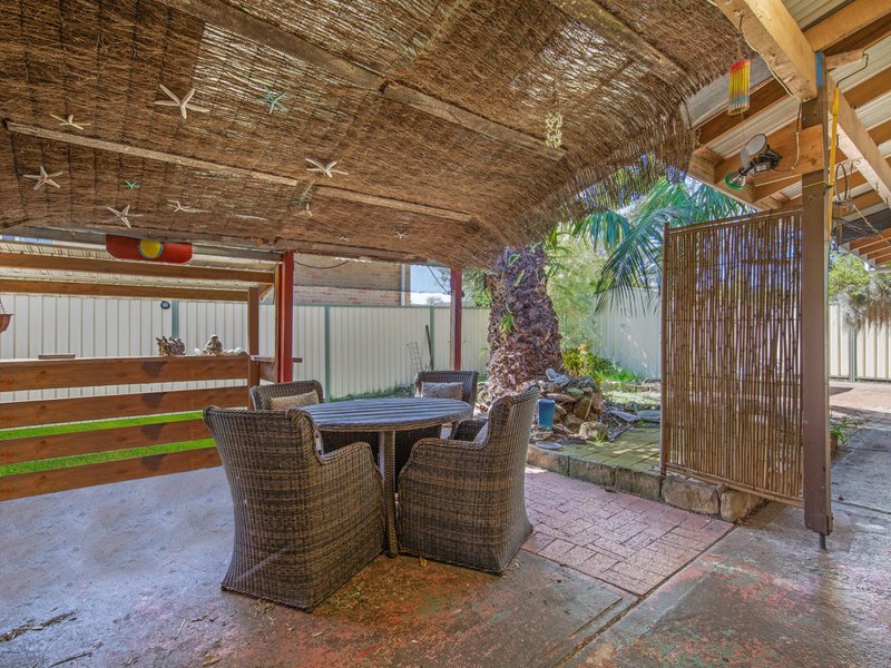 Photo - 16 Allambee Crescent, Blue Haven NSW 2262 - Image 4