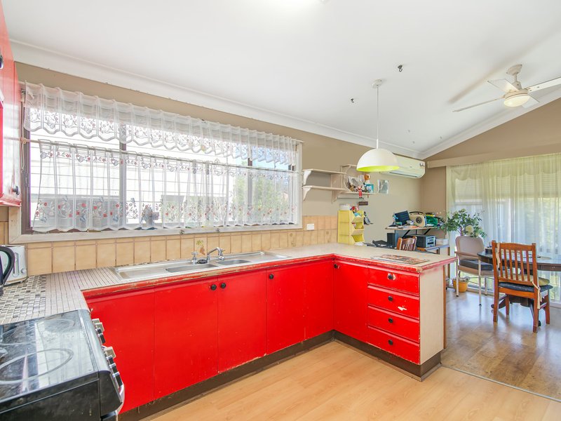 Photo - 16 Allambee Crescent, Blue Haven NSW 2262 - Image 7