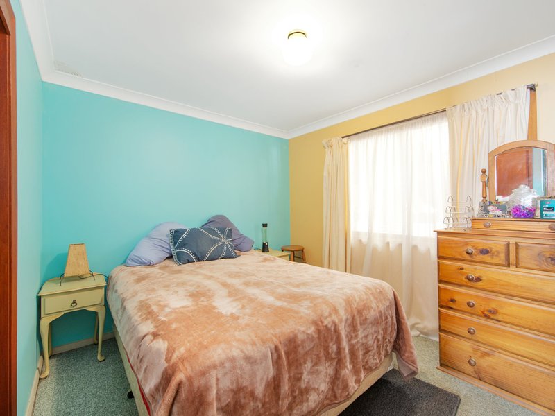 Photo - 16 Allambee Crescent, Blue Haven NSW 2262 - Image 9