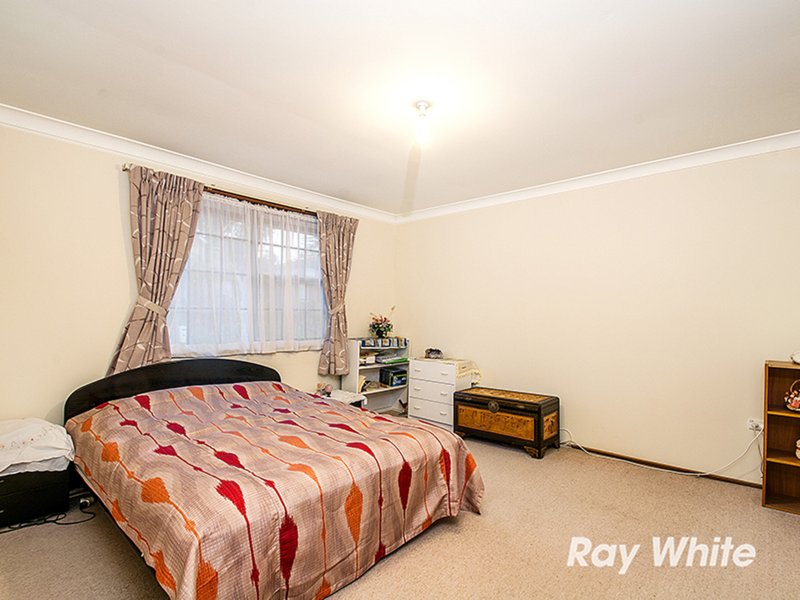 Photo - 16 Alysse Close, Baulkham Hills NSW 2153 - Image 7