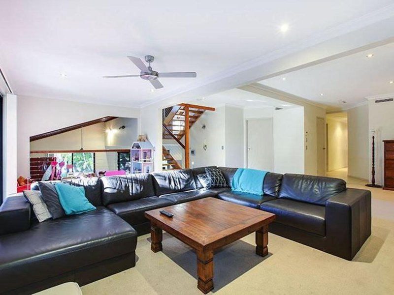 Photo - 16 Alzino Place, Carrara QLD 4211 - Image 6