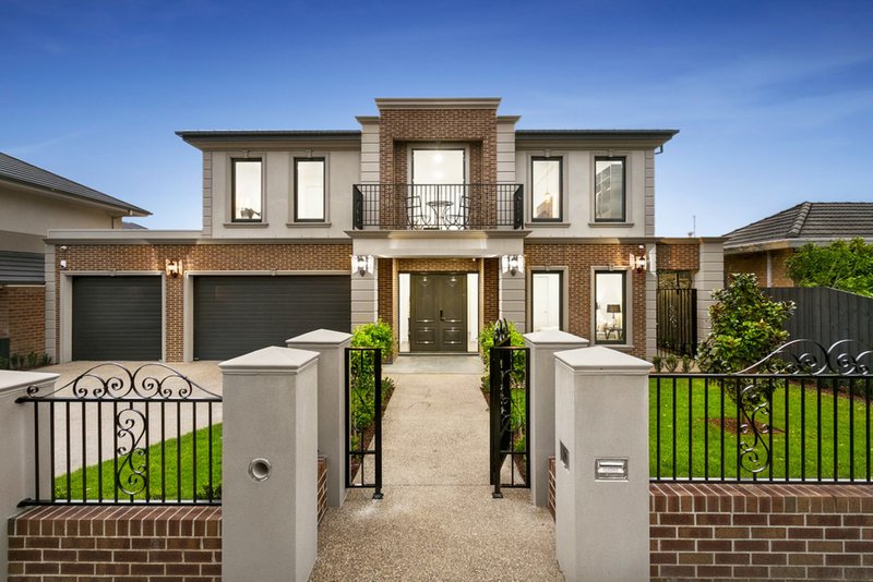 16 Amber Grove, Mount Waverley VIC 3149