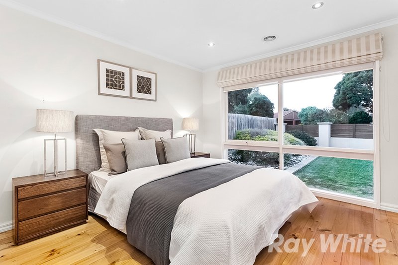 Photo - 16 Amblecote Crescent, Mulgrave VIC 3170 - Image 4