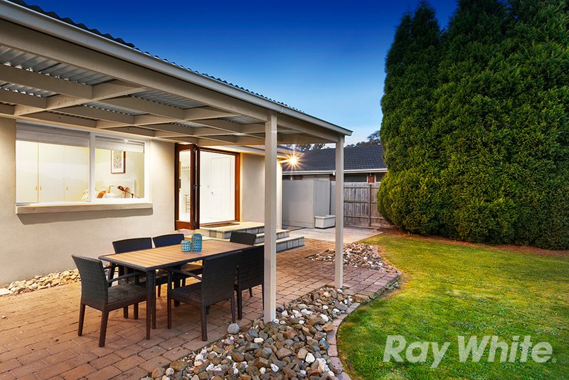 Photo - 16 Amblecote Crescent, Mulgrave VIC 3170 - Image 8