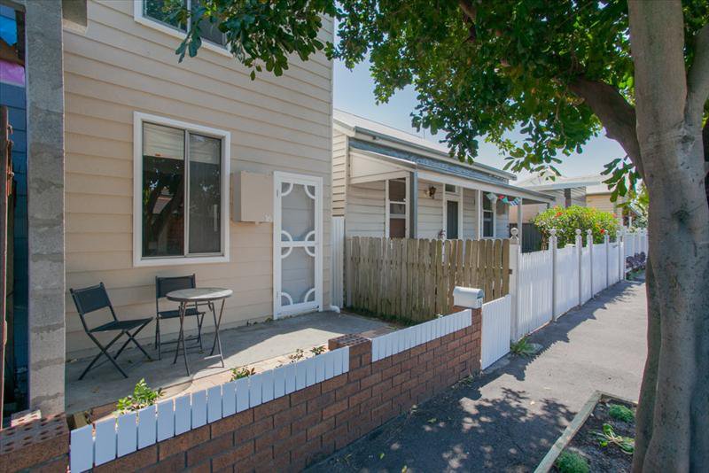 Photo - 16 Anderton Street, Islington NSW 2296 - Image 2