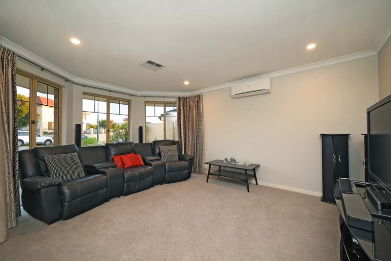 Photo - 16 Andros Circuit, Mindarie WA 6030 - Image 4