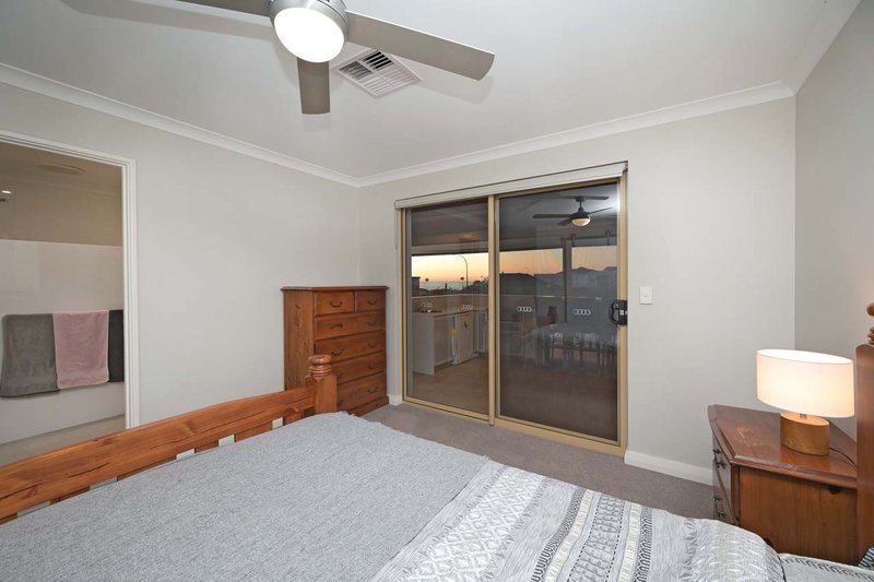 Photo - 16 Andros Circuit, Mindarie WA 6030 - Image 11