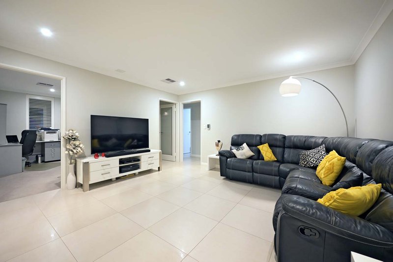 Photo - 16 Andros Circuit, Mindarie WA 6030 - Image 15